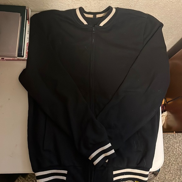 Men’s sweater. Size Lg - Picture 1 of 2